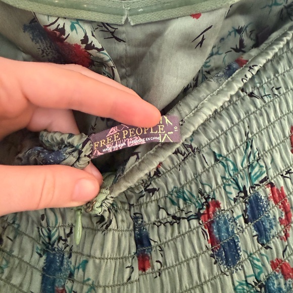 Free People Strapless Dress ASO Selena Gomez as Alex Russo in Wizards and Glee - Picture 15 of 15